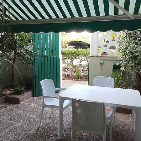 Bilocale Con Giardino Baia By Nonsolomare Vacanze Srlu Appartement